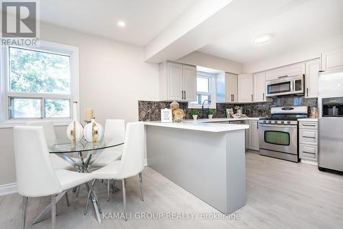 2009 Brampton Street, Hamilton, ON - Indoor Photo Showing Kitchen