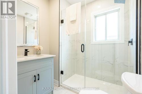 2009 Brampton Street, Hamilton, ON - Indoor Photo Showing Bathroom