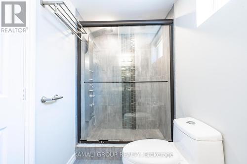 2009 Brampton Street, Hamilton, ON - Indoor Photo Showing Bathroom