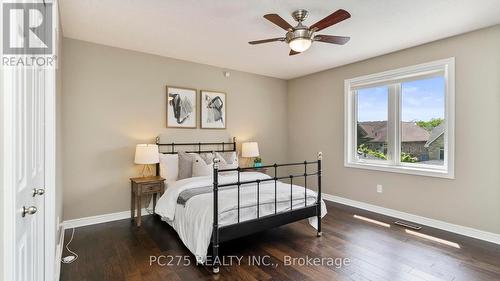 301 East Rivertrace Walk, London, ON - Indoor Photo Showing Bedroom