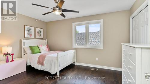 301 East Rivertrace Walk, London, ON - Indoor Photo Showing Bedroom