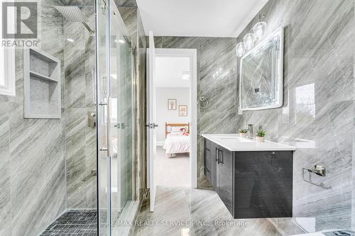 5 Baskerville Crescent, Toronto (Markland Wood), ON - Indoor Photo Showing Bathroom