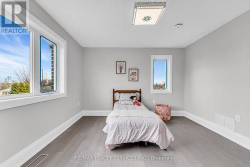 5 Baskerville Crescent, Toronto (Markland Wood), ON - Indoor Photo Showing Bedroom