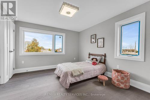 5 Baskerville Crescent, Toronto (Markland Wood), ON - Indoor Photo Showing Bedroom