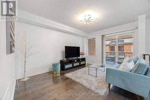 62 Ted Wray Circle, Toronto, ON - Indoor Photo Showing Living Room