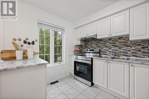 62 Ted Wray Circle, Toronto, ON - Indoor Photo Showing Kitchen