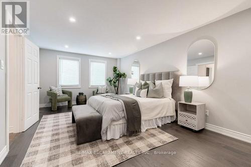 2182 Maplewood Drive, Burlington, ON - Indoor Photo Showing Bedroom