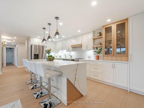 214-475 The West Mall, Toronto, ON - Indoor Photo Showing Kitchen With Upgraded Kitchen