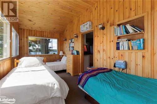 Guest Cottage - 1 B721 Island, Parry Sound, ON - Indoor Photo Showing Bedroom