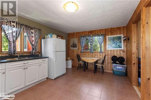 Guest Cottage - 1 B721 Island, Parry Sound, ON - Indoor