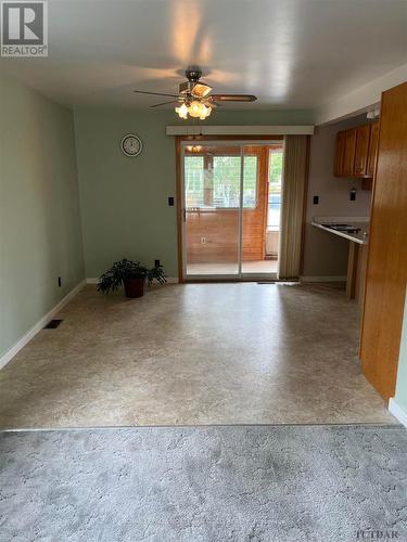 77 Federal St, Kirkland Lake, ON - Indoor Photo Showing Kitchen With Double Sink