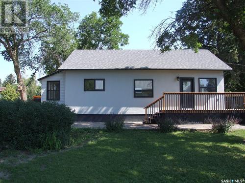 211 2Nd Street W, Leader, SK - Outdoor With Deck Patio Veranda