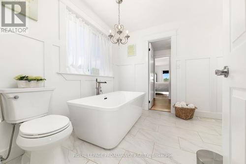 598 Swamp College Road, Prince Edward County (Hillier), ON - Indoor Photo Showing Bathroom