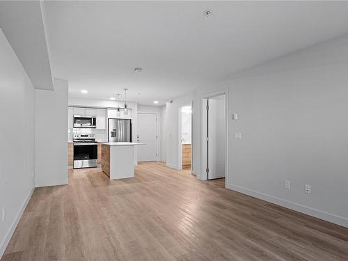 108-4820 Cedar Ridge Pl, Nanaimo, BC - Indoor Photo Showing Kitchen