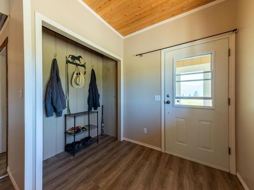 4609 Kamloops Shuswap Road, Kamloops, BC - Indoor Photo Showing Other Room