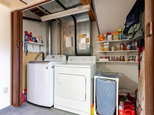 310 Cinnibar Crt, Logan Lake, BC - Indoor Photo Showing Laundry Room