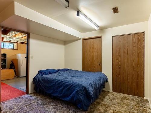 310 Cinnibar Crt, Logan Lake, BC - Indoor Photo Showing Bedroom