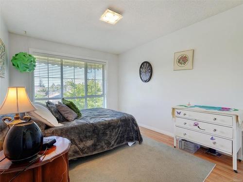 203-3133 Tillicum Rd, Saanich, BC - Indoor Photo Showing Bedroom