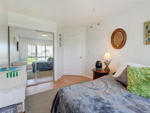 203-3133 Tillicum Rd, Saanich, BC - Indoor Photo Showing Bedroom