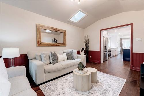 55 Culham Street, Oakville, ON - Indoor Photo Showing Living Room