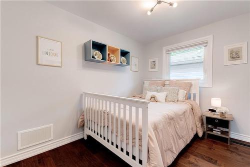 55 Culham Street, Oakville, ON - Indoor Photo Showing Bedroom