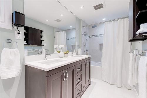 55 Culham Street, Oakville, ON - Indoor Photo Showing Bathroom