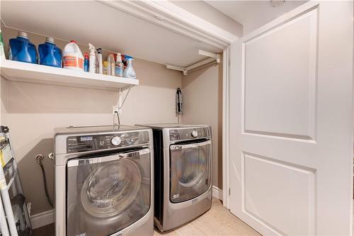 55 Culham Street, Oakville, ON - Indoor Photo Showing Laundry Room