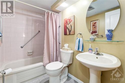 215 Somerset Street W Unit#202, Ottawa, ON - Indoor Photo Showing Bathroom