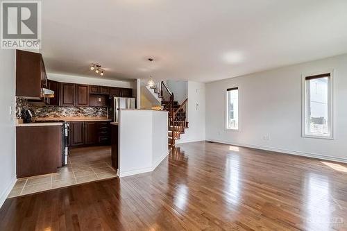 972 Linaria Walk, Ottawa, ON - Indoor Photo Showing Kitchen