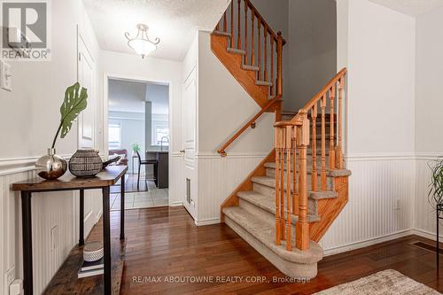 2292 Saddlecreek Crescent, Oakville, ON - Indoor Photo Showing Other Room