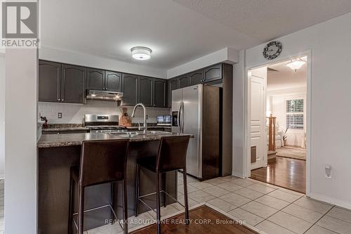 2292 Saddlecreek Crescent, Oakville, ON - Indoor Photo Showing Kitchen With Stainless Steel Kitchen