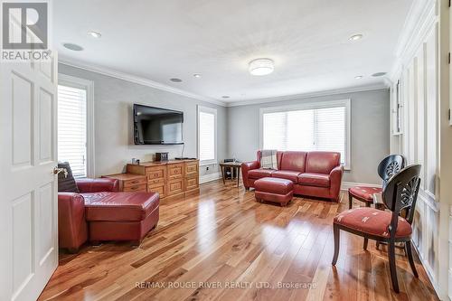 380 Nassau Street, Niagara-On-The-Lake, ON - Indoor Photo Showing Living Room