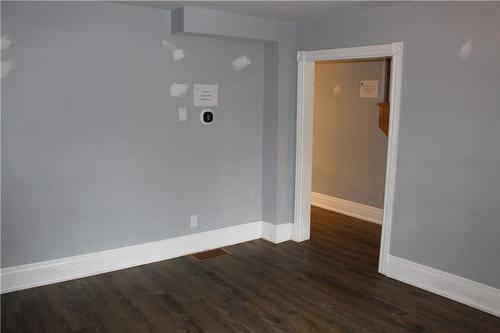 574 Clark Avenue, Burlington, ON - Indoor Photo Showing Other Room