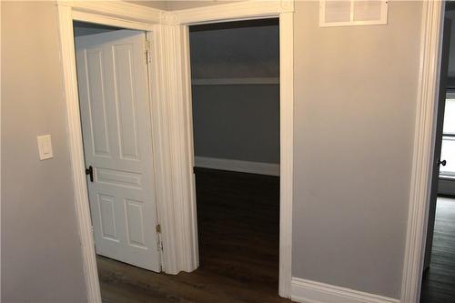 574 Clark Avenue, Burlington, ON - Indoor Photo Showing Other Room