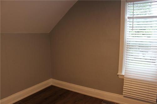 574 Clark Avenue, Burlington, ON - Indoor Photo Showing Other Room