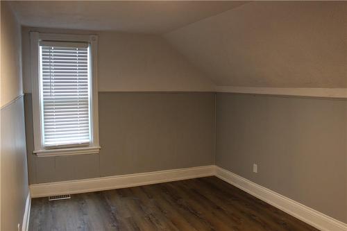 574 Clark Avenue, Burlington, ON - Indoor Photo Showing Other Room