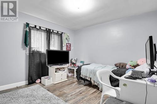 454 Salisbury Street, London, ON - Indoor Photo Showing Bedroom