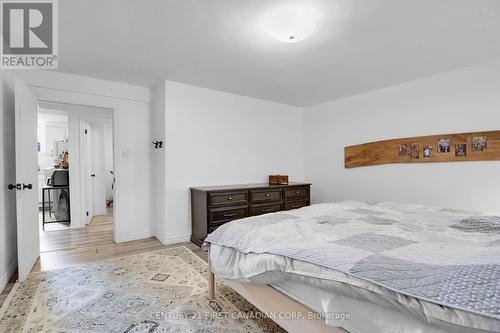 454 Salisbury Street, London, ON - Indoor Photo Showing Bedroom