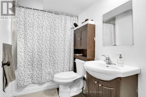 454 Salisbury Street, London, ON - Indoor Photo Showing Bathroom