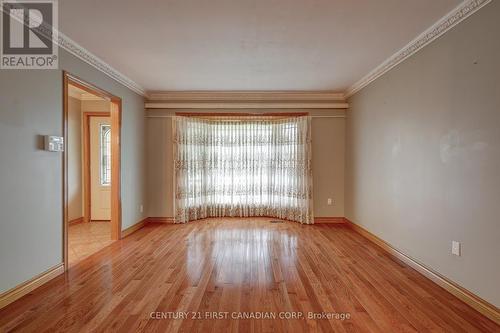 216 Highbury Avenue N, London, ON - Indoor Photo Showing Other Room