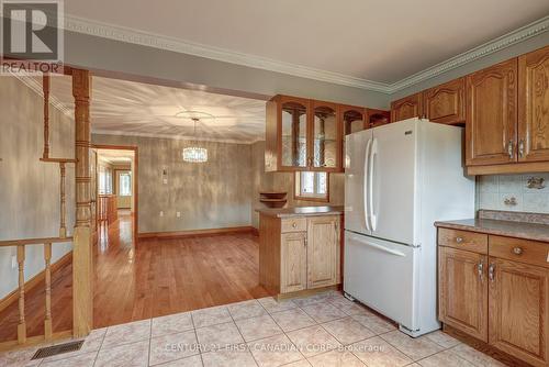 216 Highbury Avenue N, London, ON - Indoor Photo Showing Kitchen