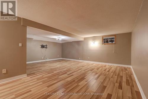 216 Highbury Avenue N, London, ON - Indoor Photo Showing Other Room