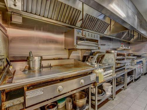 Kitchen - 3060 Boul. Cartier O., Laval (Chomedey), QC - Indoor Photo Showing Kitchen