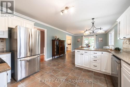 17 Stoneridge Road, Hamilton Township, ON - Indoor Photo Showing Kitchen