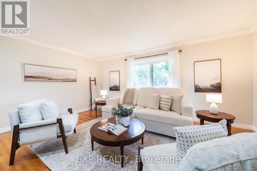 17 Stoneridge Road, Hamilton Township, ON - Indoor Photo Showing Living Room