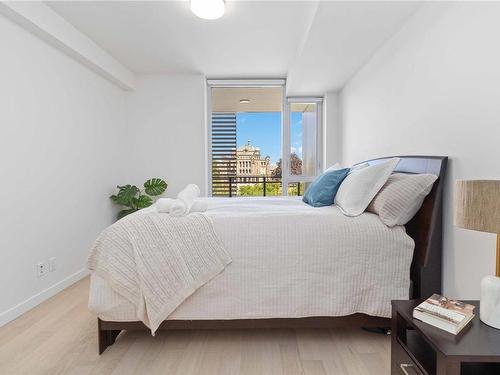 404-550 Michigan St, Victoria, BC - Indoor Photo Showing Bedroom