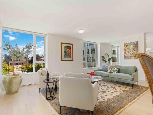 404-550 Michigan St, Victoria, BC - Indoor Photo Showing Living Room