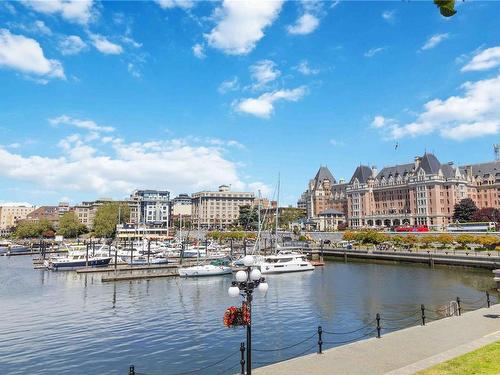 404-550 Michigan St, Victoria, BC - Outdoor With Body Of Water With View