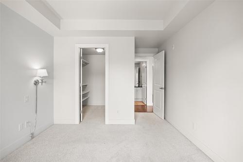 310-580 Sarsons Road, Kelowna, BC - Indoor Photo Showing Other Room