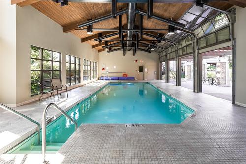 310-580 Sarsons Road, Kelowna, BC - Indoor Photo Showing Other Room With In Ground Pool